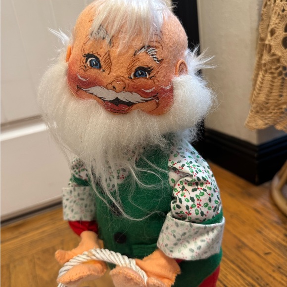 Annalee Red and Green Holiday Decor Figures - Picture 6 of 11